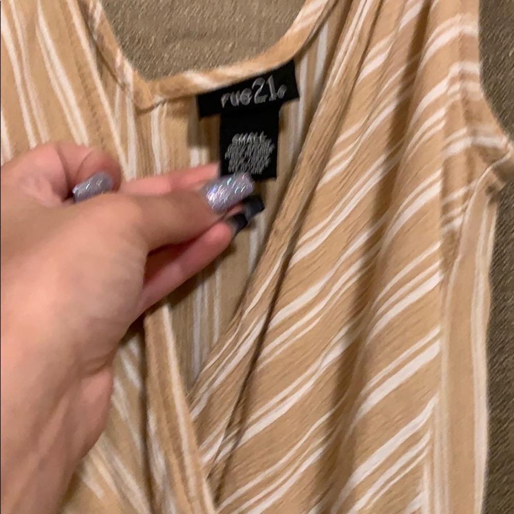 Romper - Picture 2 of 4
